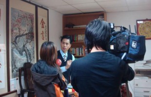 各新聞台採訪